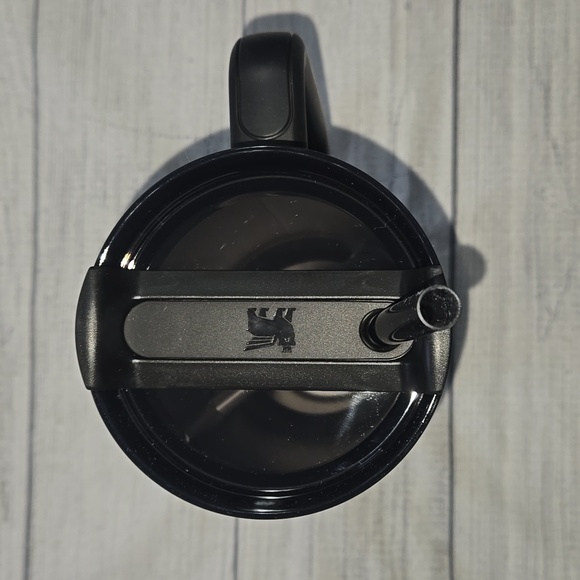 Stanley The Flowstate Quencher H2.0 Tumbler Black 40 Oz. NWT - Picture 3 of 10